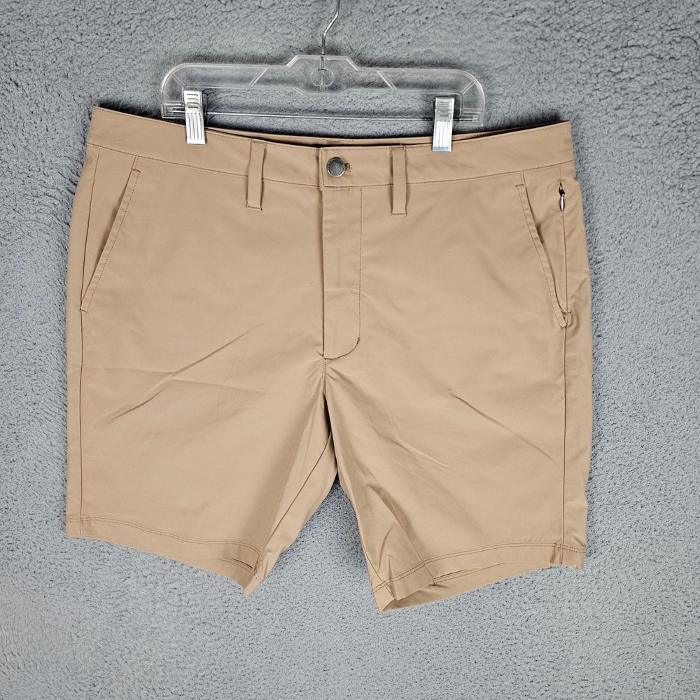 UNTUCKit Shorts Mens 34 Tan Chancellor Regular Fit Flat Front Chino Tech 40499